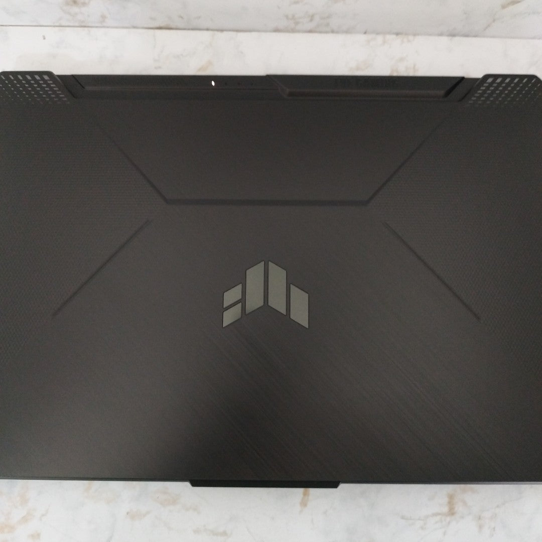 LAPTOP ASUS TUF GAMING A15 FA506NF-HN003W (2024) 512 GB SSD 8 GB RAM (SEMINUEVO)