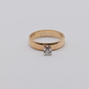 SOLITARIO ORO 14 K 3.8 GRMS (SEMINUEVO)