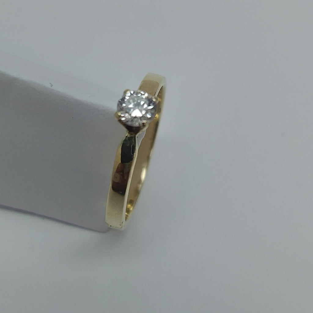 SOLITARIO ORO 14 K 1.9 GRMS (SEMINUEVO)
