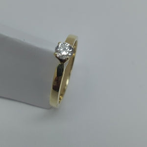 SOLITARIO ORO 14 K 1.9 GRMS (SEMINUEVO)