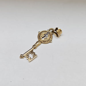 DIJE ORO 14 K 1.2 GRMS (SEMINUEVO)