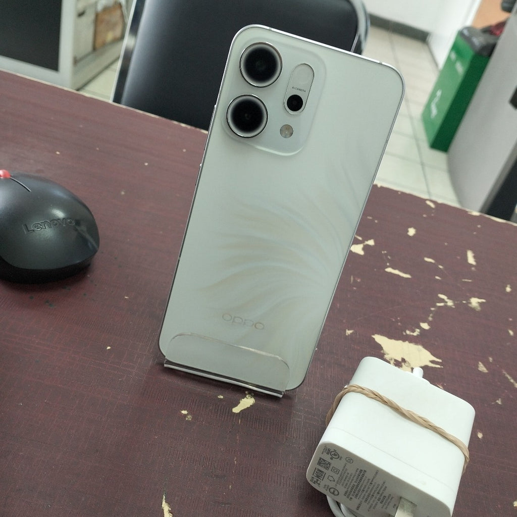 CELULAR OPPO RENO14 5G CPH2737 (2025) 512 GB 12 GB RAM (SEMINUEVO)