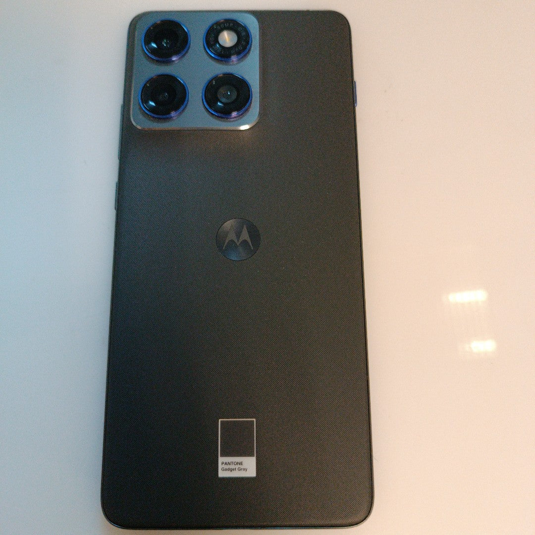 CELULAR MOTOROLA EDGE 70 XT2601-3 (2025) 512 GB 12 GB RAM (SEMINUEVO)
