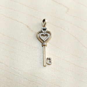 DIJE ORO 14 K 2.2 GRMS (SEMINUEVO)