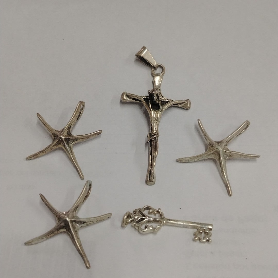 CRUZ, DIJE PLATA 16.7 GRMS (SEMINUEVO)