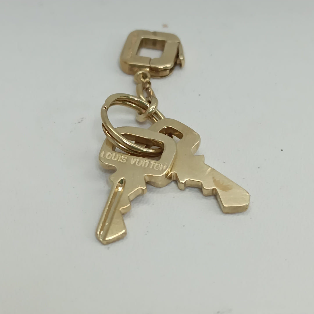 DIJE ORO 14 K 6.4 GRMS (SEMINUEVO)