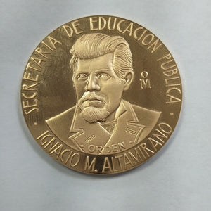 MEDALLA CONMEMORATIVA ORO 21 K 42,00 GRMS (SEMINUEVO)