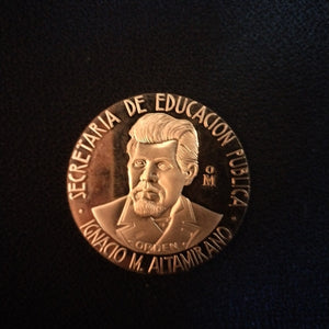 MEDALLA CONMEMORATIVA ORO 21 K 42,00 GRMS (SEMINUEVO)