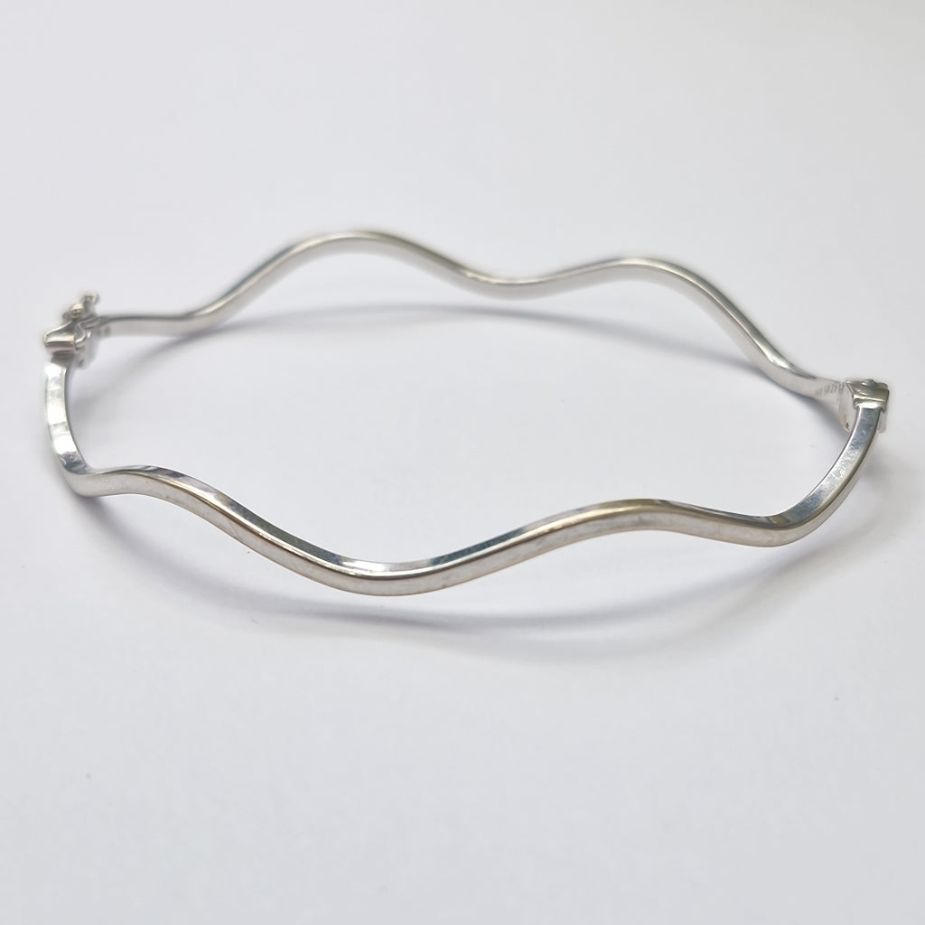 PULSERA RIGIDA ORO BLANCO 14 K 3.4 GRMS (SEMINUEVO)