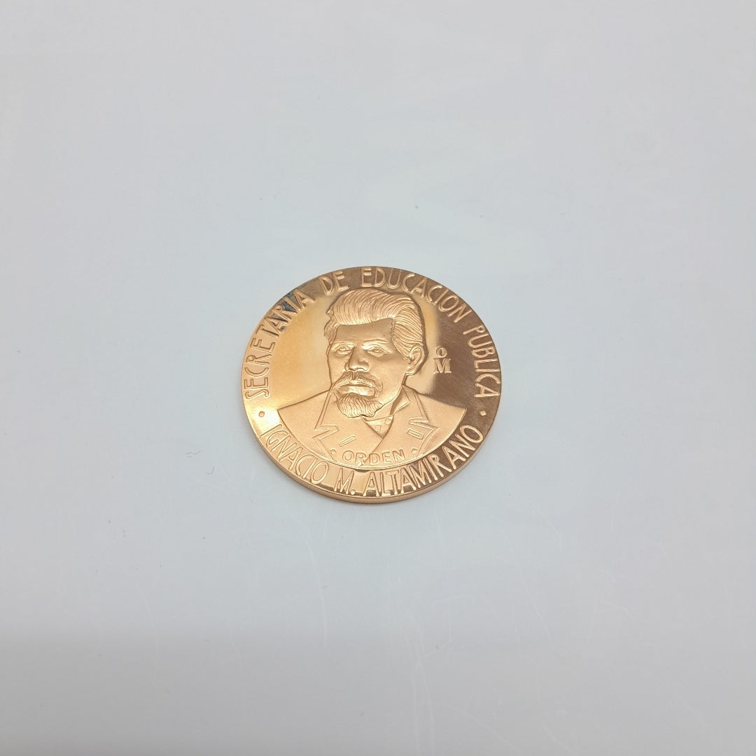 MEDALLA CONMEMORATIVA ORO 21 K 41.9 GRMS (SEMINUEVO)