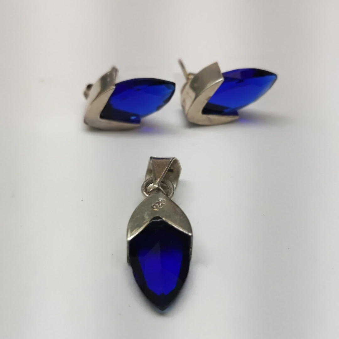 ARETES PAR,DIJE PLATA 6,20 GRMS (SEMINUEVO)