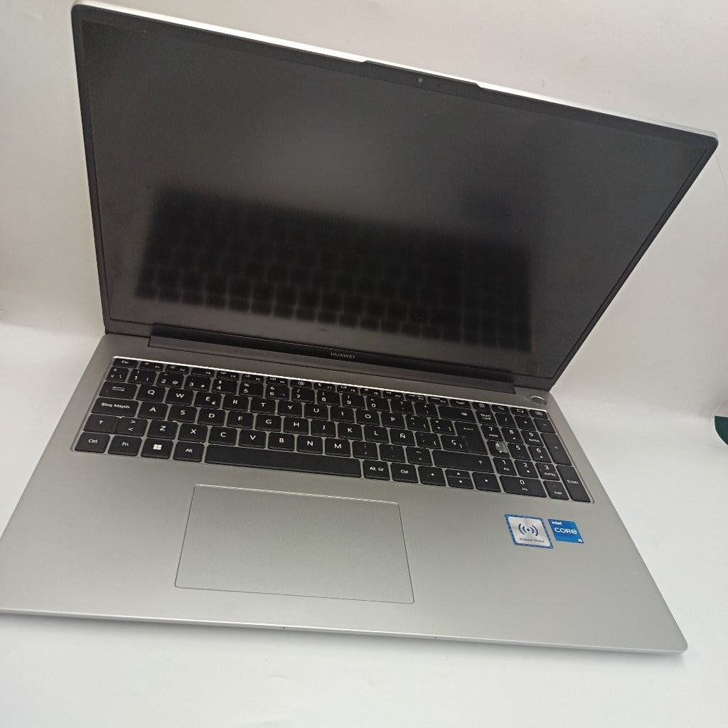 LAPTOP HUAWEI MATEBOOK D16 MCLF-X (2024) 1 TB SSD 16 GB RAM (SEMINUEVO)