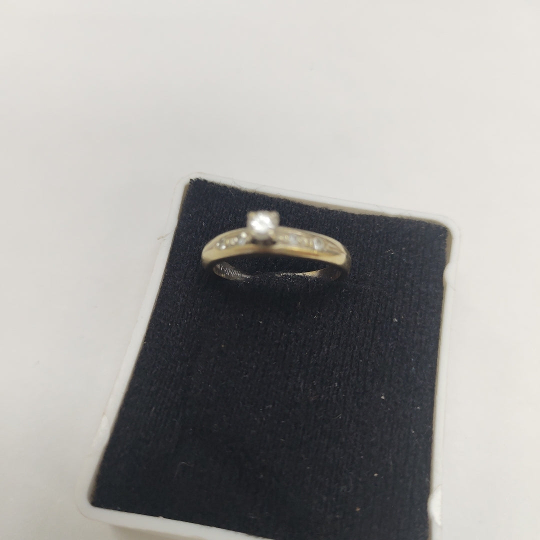 ANILLITO,SOLITARIO ORO 10 K 2,50 GRMS (SEMINUEVO)