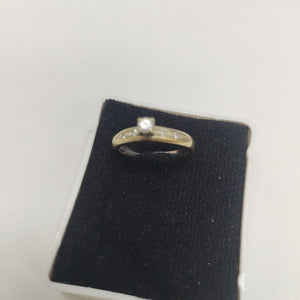 ANILLITO,SOLITARIO ORO 10 K 2,50 GRMS (SEMINUEVO)