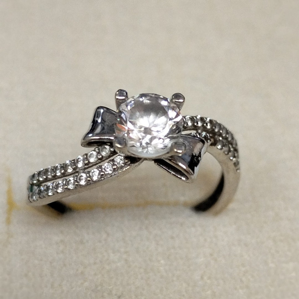 ANILLITO ORO BLANCO 14 K 2.1 GRMS (SEMINUEVO)