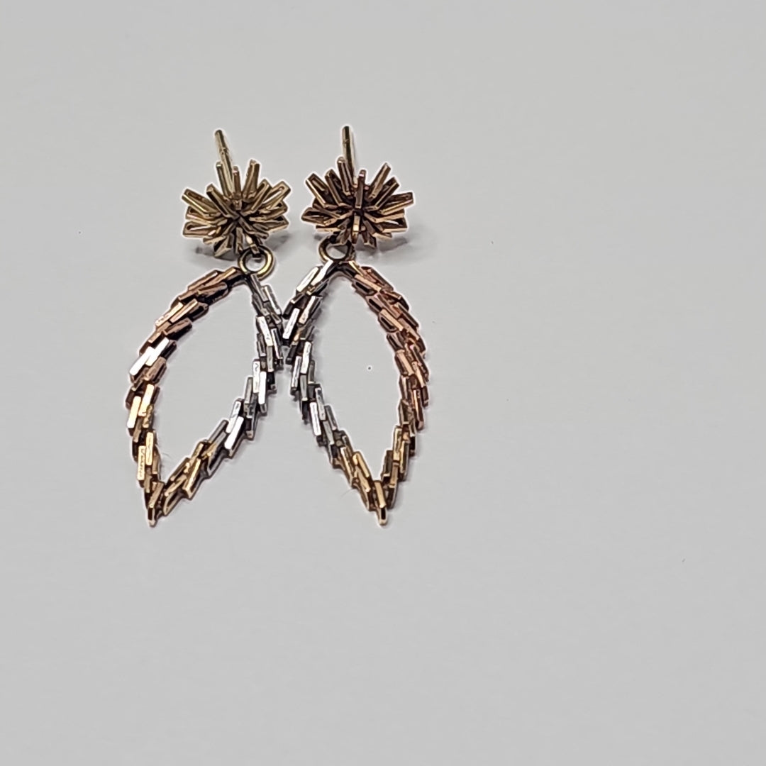 ARETES PAR ORO, ORO COMBINADO 14 K 2.4 GRMS (SEMINUEVO)