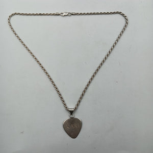 CADENA, DIJE PLATA 9.7 GRMS (SEMINUEVO)