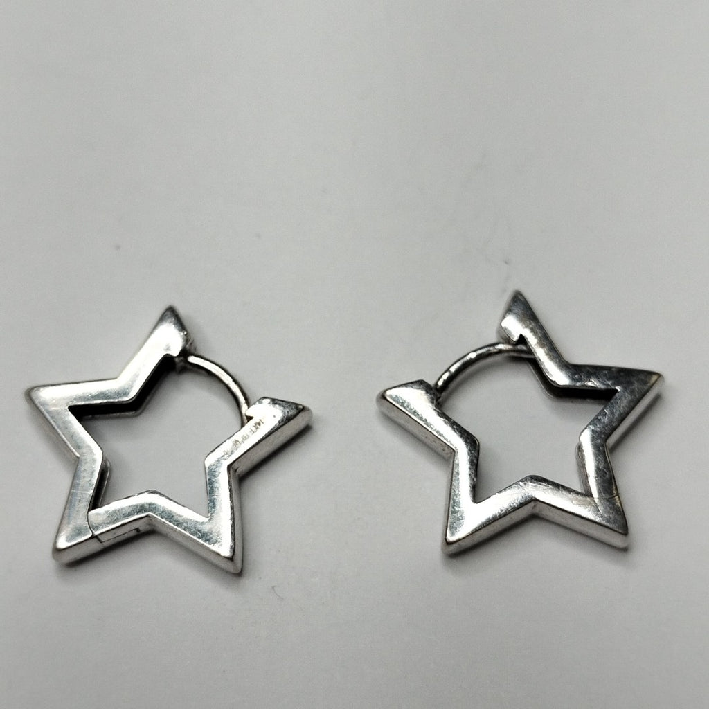 ARETES PAR ORO BLANCO 14 K 2.5 GRMS (SEMINUEVO)