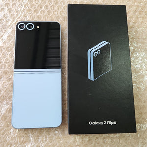 CELULAR SAMSUNG GALAXY Z FLIP6 SM-F741B (2024) 256 GB 12 GB RAM (SEMINUEVO)