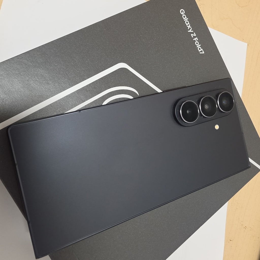 CELULAR SAMSUNG GALAXY Z FOLD7 SM-F966B (2025) 1 TB 16 GB RAM (SEMINUEVO)