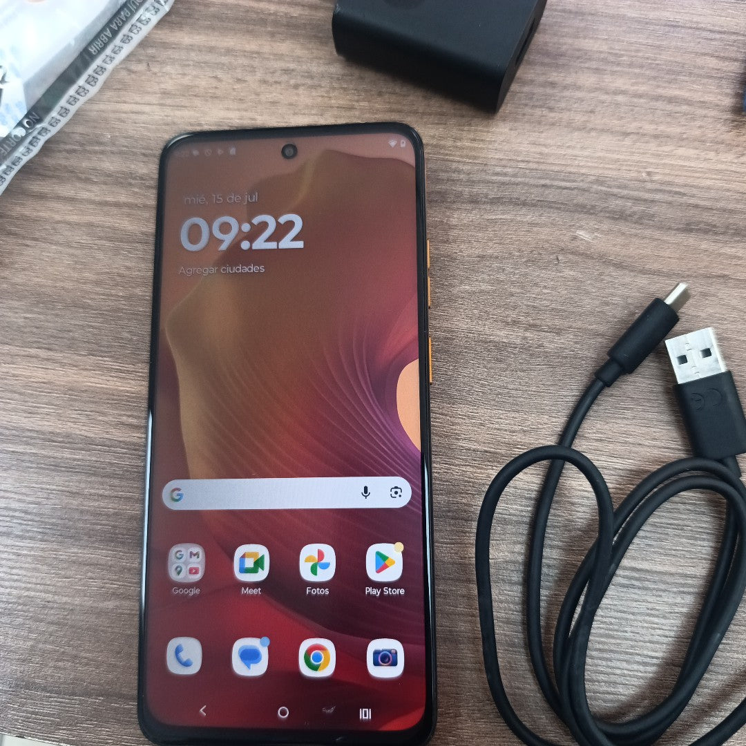 CELULAR MOTOROLA MOTO G15 XT2521-2 (2025) 128 GB 4 GB RAM (SEMINUEVO)