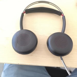 AUDIFONOS PLANTRONICS VOYAGUER FOCUS UC B825 INALAMBRICO OVER EAR (SEMINUEVO)