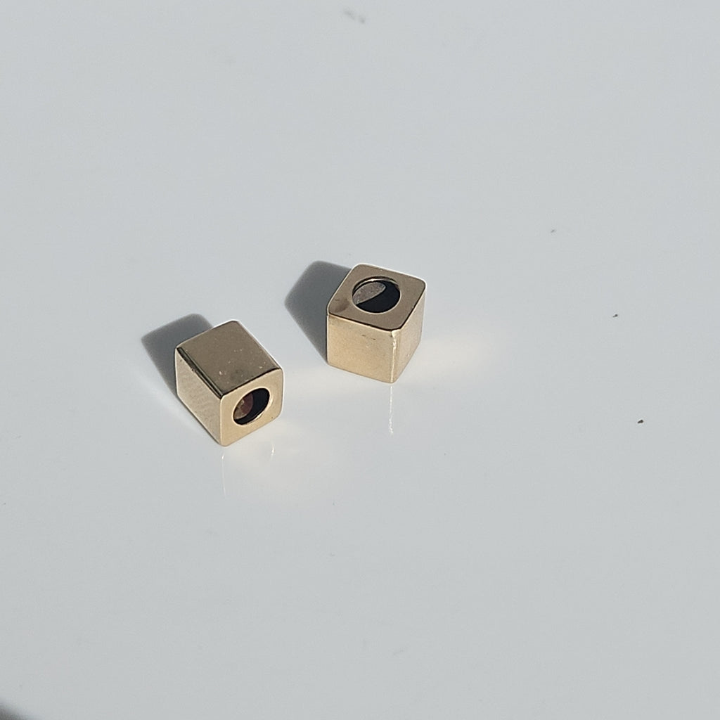 DIJE ORO 14 K 2.4 GRMS (SEMINUEVO)