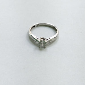SOLITARIO ORO, ORO BLANCO 14 K 1.8 GRMS (SEMINUEVO)