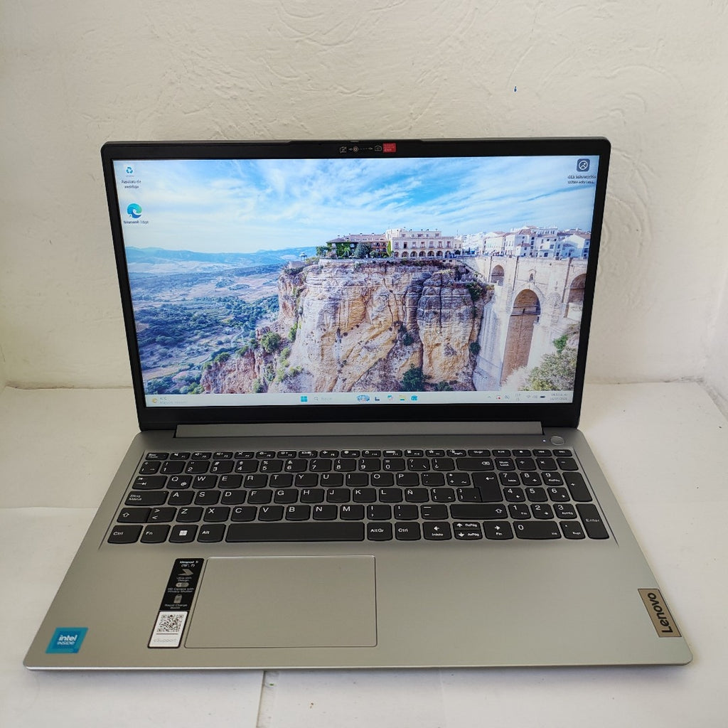 LAPTOP LENOVO IDEAPAD 1 15 IJL7 (2025) 256 GB SSD 8 GB RAM (SEMINUEVO)