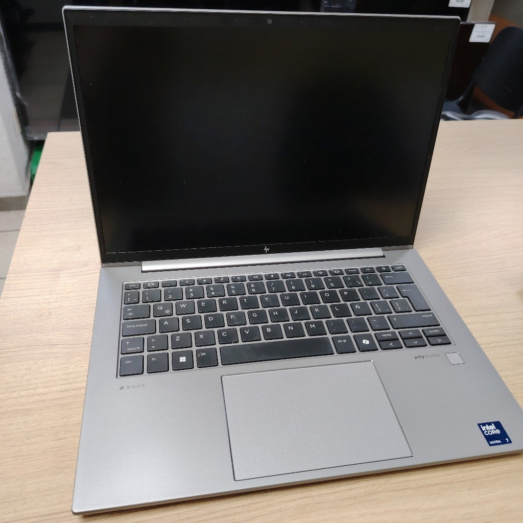 LAPTOP HP ZBOOK FIREFLY 14 G11 (2024) 512 GB SSD 16 GB RAM (SEMINUEVO)