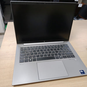 LAPTOP HP ZBOOK FIREFLY 14 G11 (2024) 512 GB SSD 16 GB RAM (SEMINUEVO)