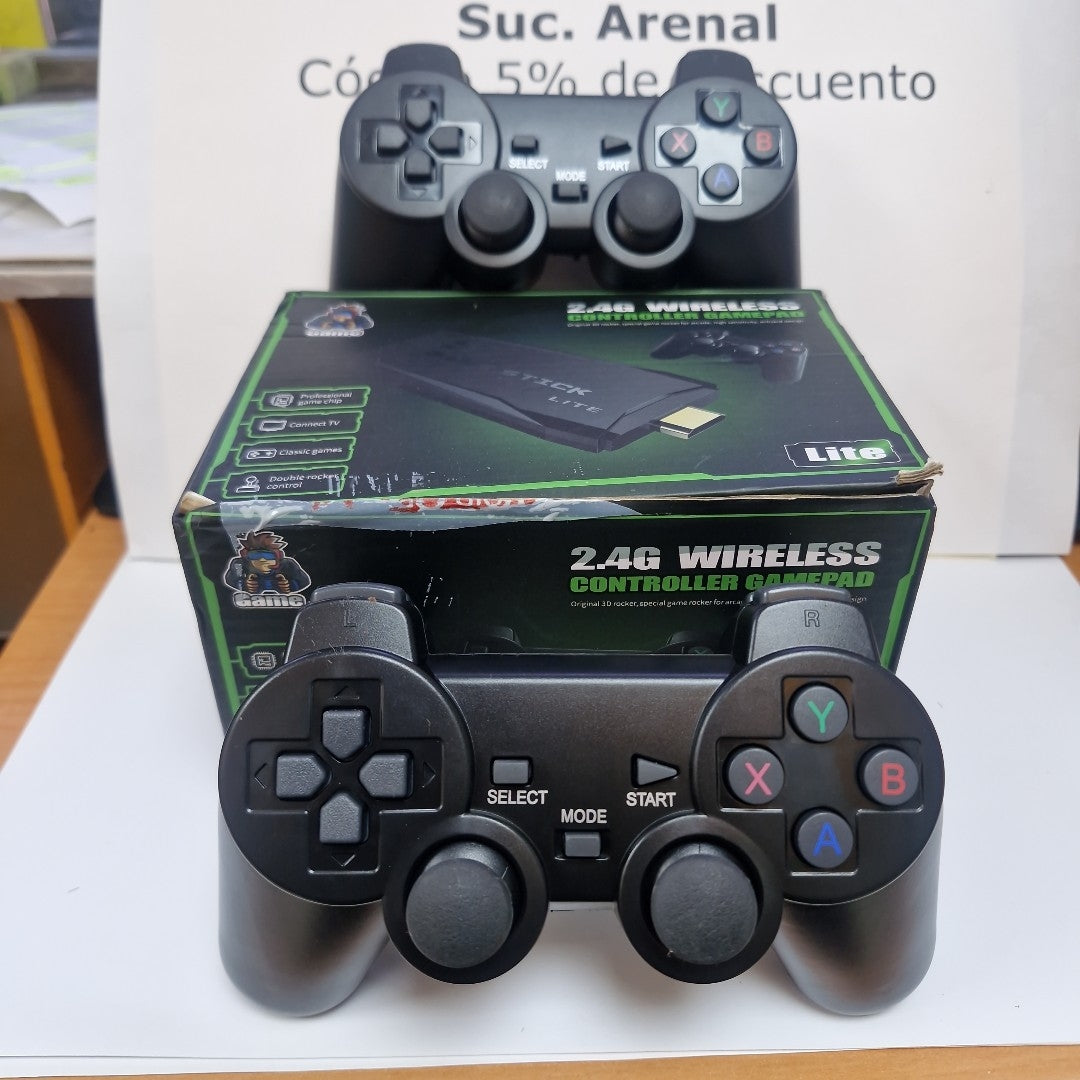 CONSOLA DE VIDEOJUEGO OTRAS MARCAS OTROS MODELOS GAME STICK 2 CONTROLES (SEMINUEVO)
