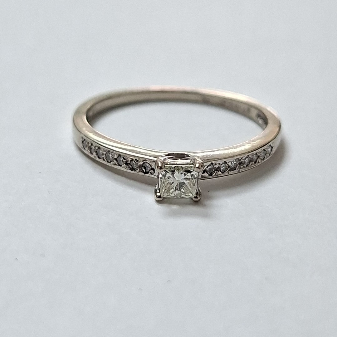 ANILLITO ORO 14 K 1.7 GRMS (SEMINUEVO)