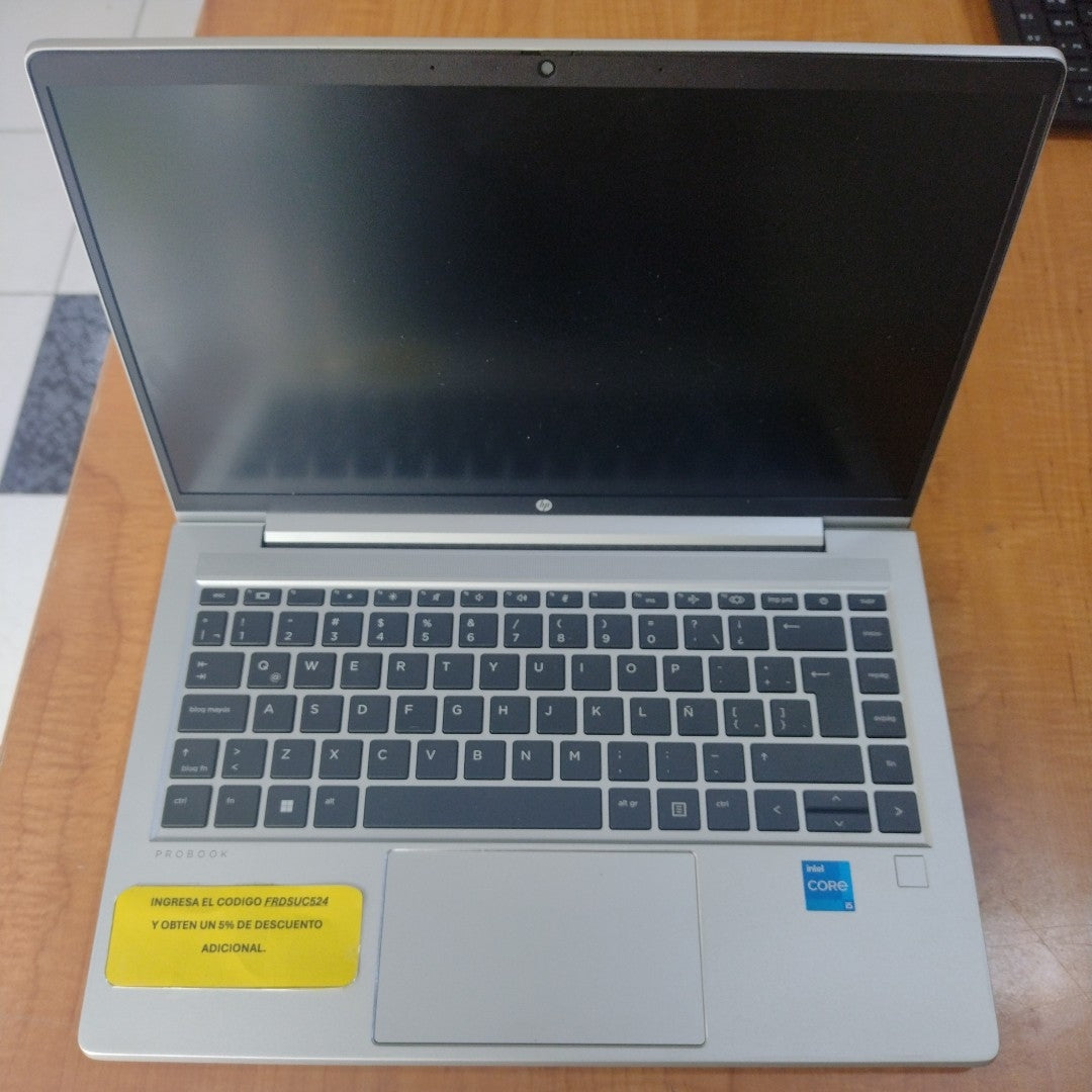 LAPTOP HP PROBOOK 440 G10 (2024) 512 GB SSD 16 GB RAM (SEMINUEVO)