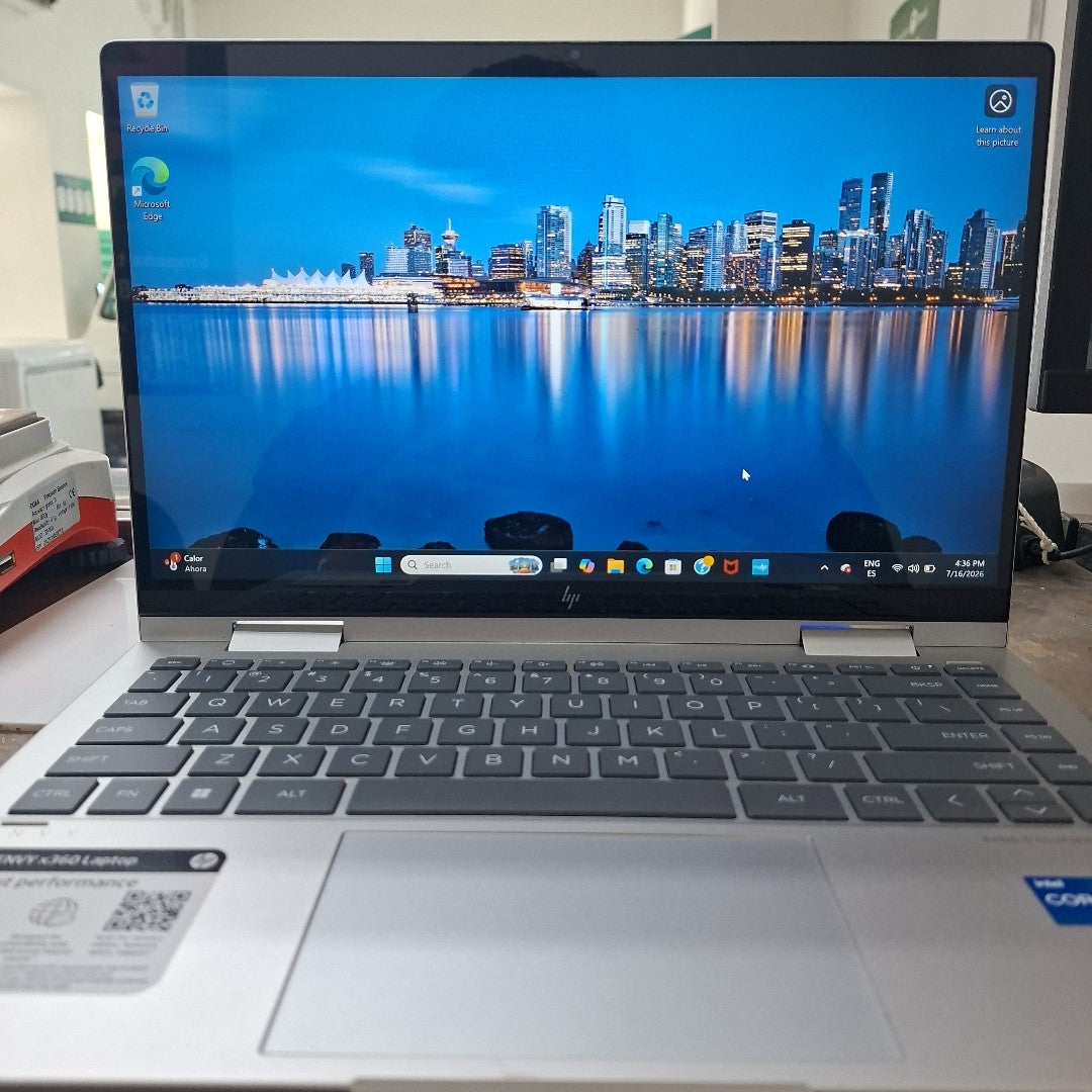 LAPTOP HP ENVY X360 14-ES1013DX (2 EN 1) (2024) 512 GB SSD 8 GB RAM (SEMINUEVO)