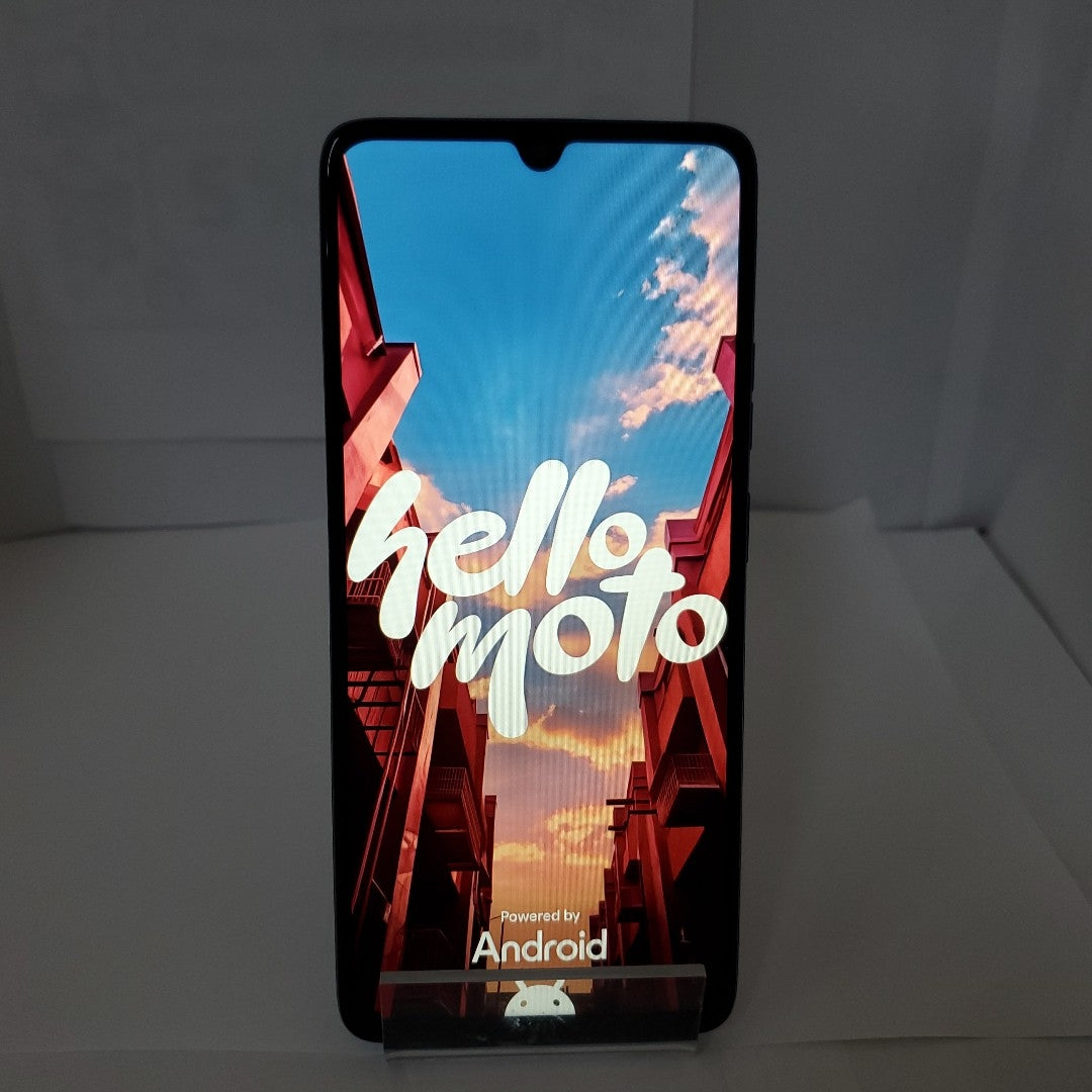 CELULAR MOTOROLA MOTO G06 XT2535-2 (2025) 64 GB 4 GB RAM (SEMINUEVO)