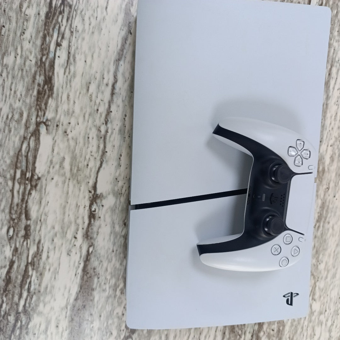 CONSOLA DE VIDEOJUEGO SONY PS5 SLIM 1 TB SSD (SEMINUEVO)