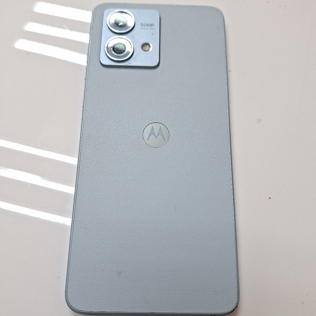 CELULAR MOTOROLA MOTO G84 XT2347-1 (2023) 256 GB 8 GB RAM (SEMINUEVO)