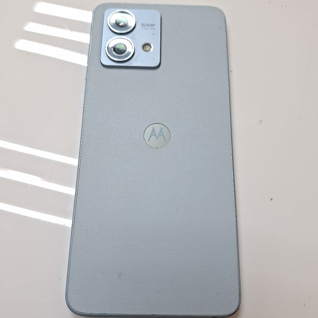 CELULAR MOTOROLA MOTO G84 XT2347-1 (2023) 256 GB 8 GB RAM (SEMINUEVO)