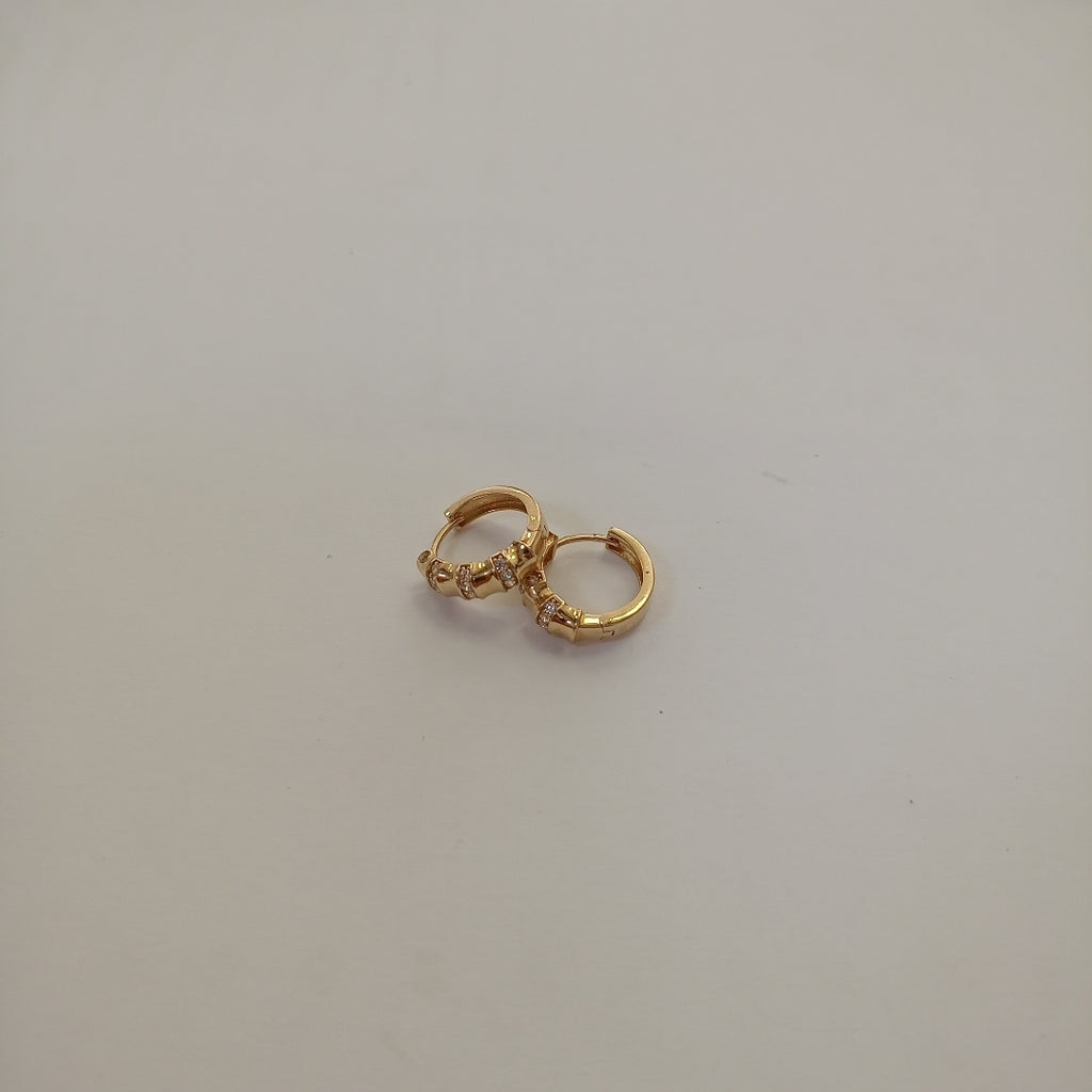 HUGGIES ORO 14K 2.6 (NUEVO)