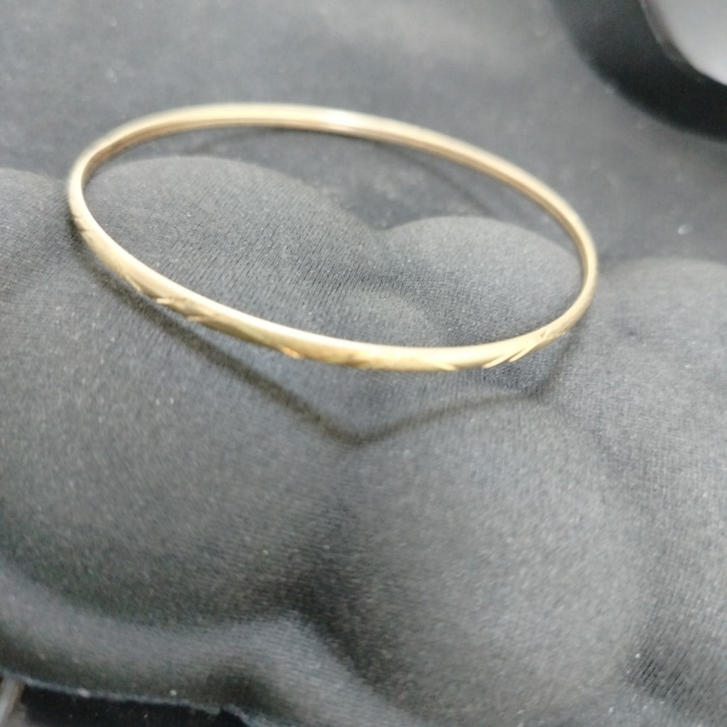 PULSERA RIGIDA ORO 10 K 3.4 GRMS (SEMINUEVO)