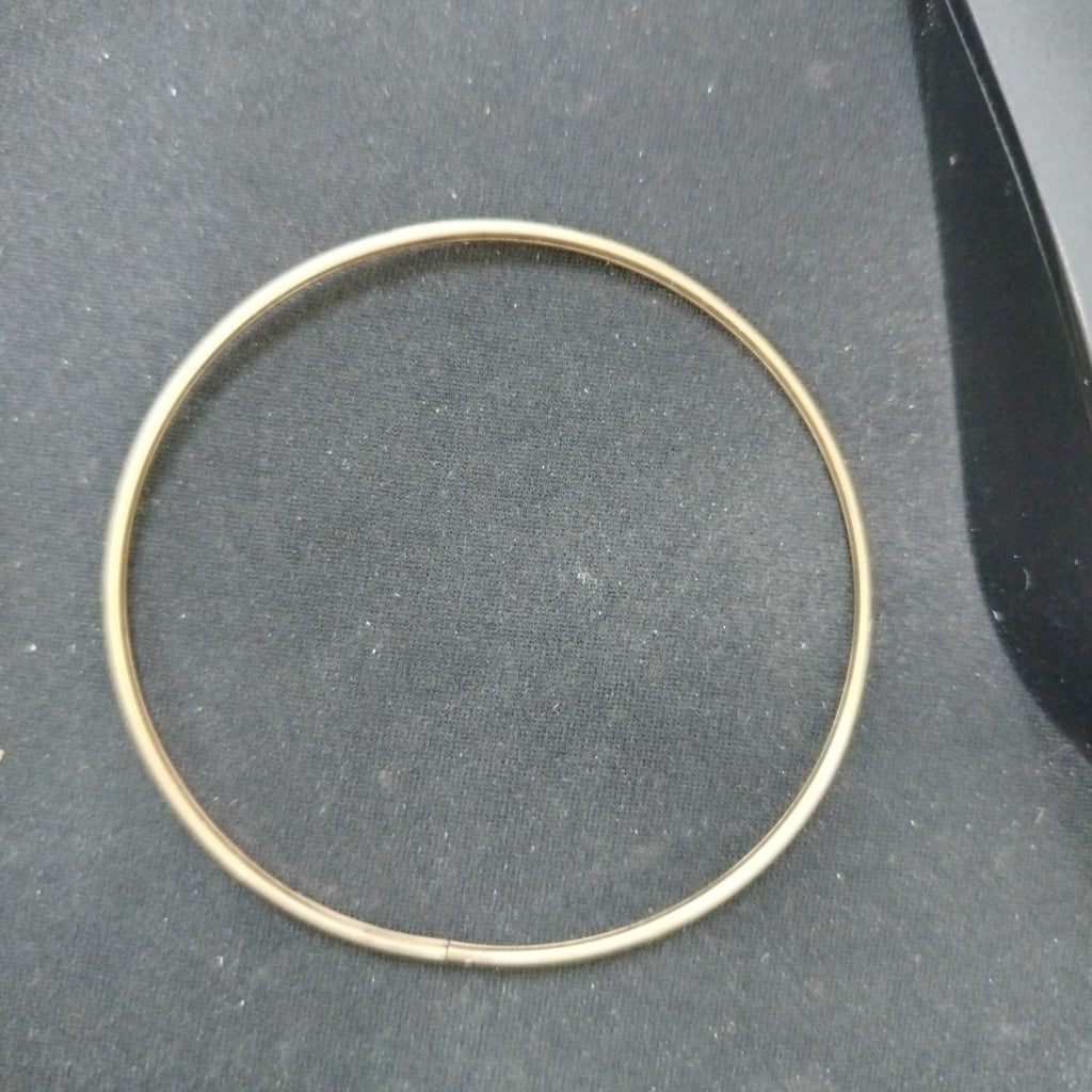 PULSERA RIGIDA ORO 10 K 3.4 GRMS (SEMINUEVO)