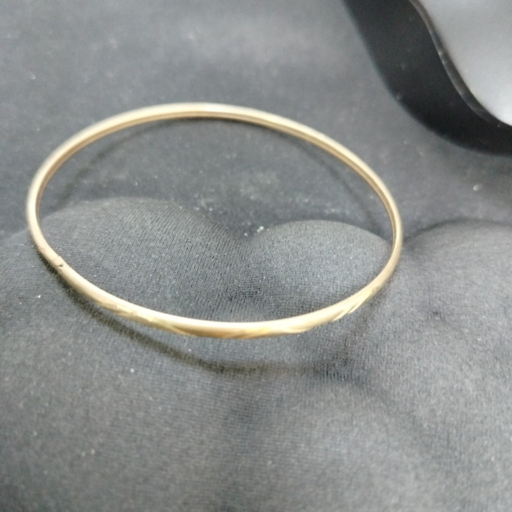 PULSERA RIGIDA ORO 10 K 3.4 GRMS (SEMINUEVO)