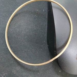 PULSERA RIGIDA ORO 10 K 3.3 GRMS (SEMINUEVO)