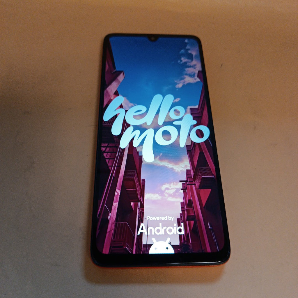 CELULAR MOTOROLA MOTO G06 XT2535-2 (2025) 256 GB 4 GB RAM (SEMINUEVO)
