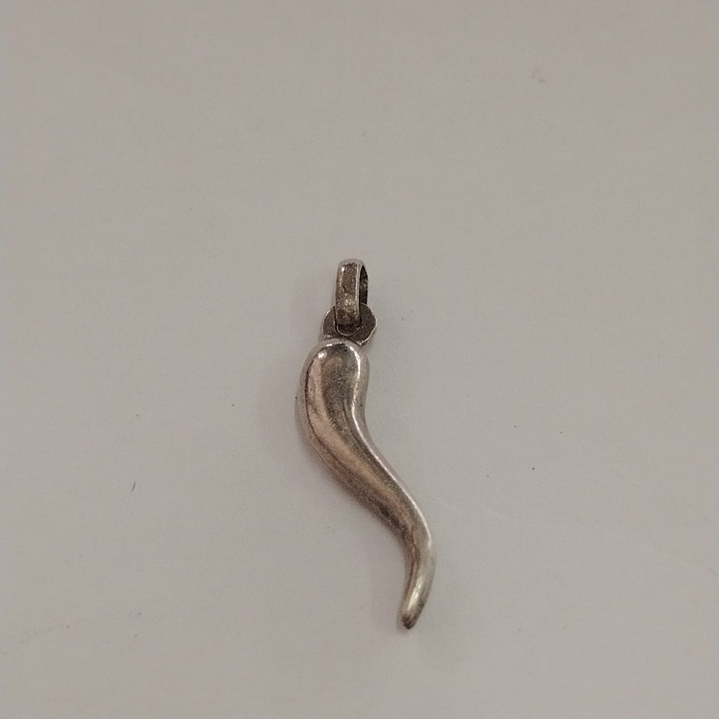 DIJE PLATA 0.8 GRMS (SEMINUEVO)