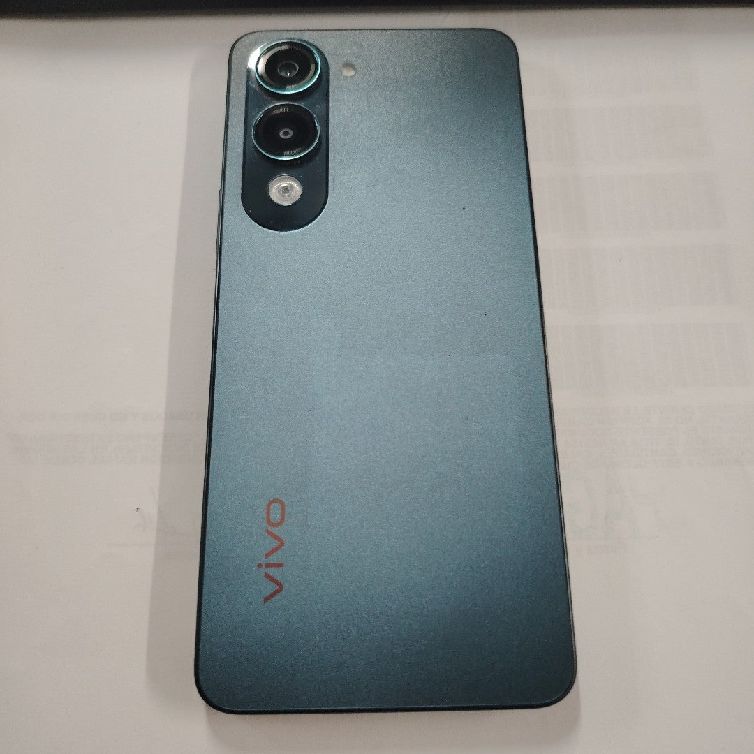 CELULAR VIVO Y04 V2430 (2025) 256 GB 4 GB RAM (SEMINUEVO)