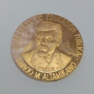 MEDALLA CONMEMORATIVA ORO 21 K 42 GRMS (SEMINUEVO)