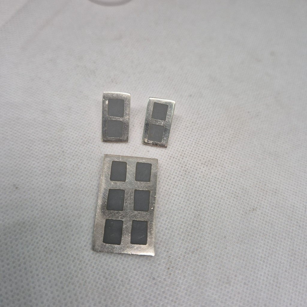 BROQUELES PAR, DIJE PLATA 9.4 GRMS (SEMINUEVO)