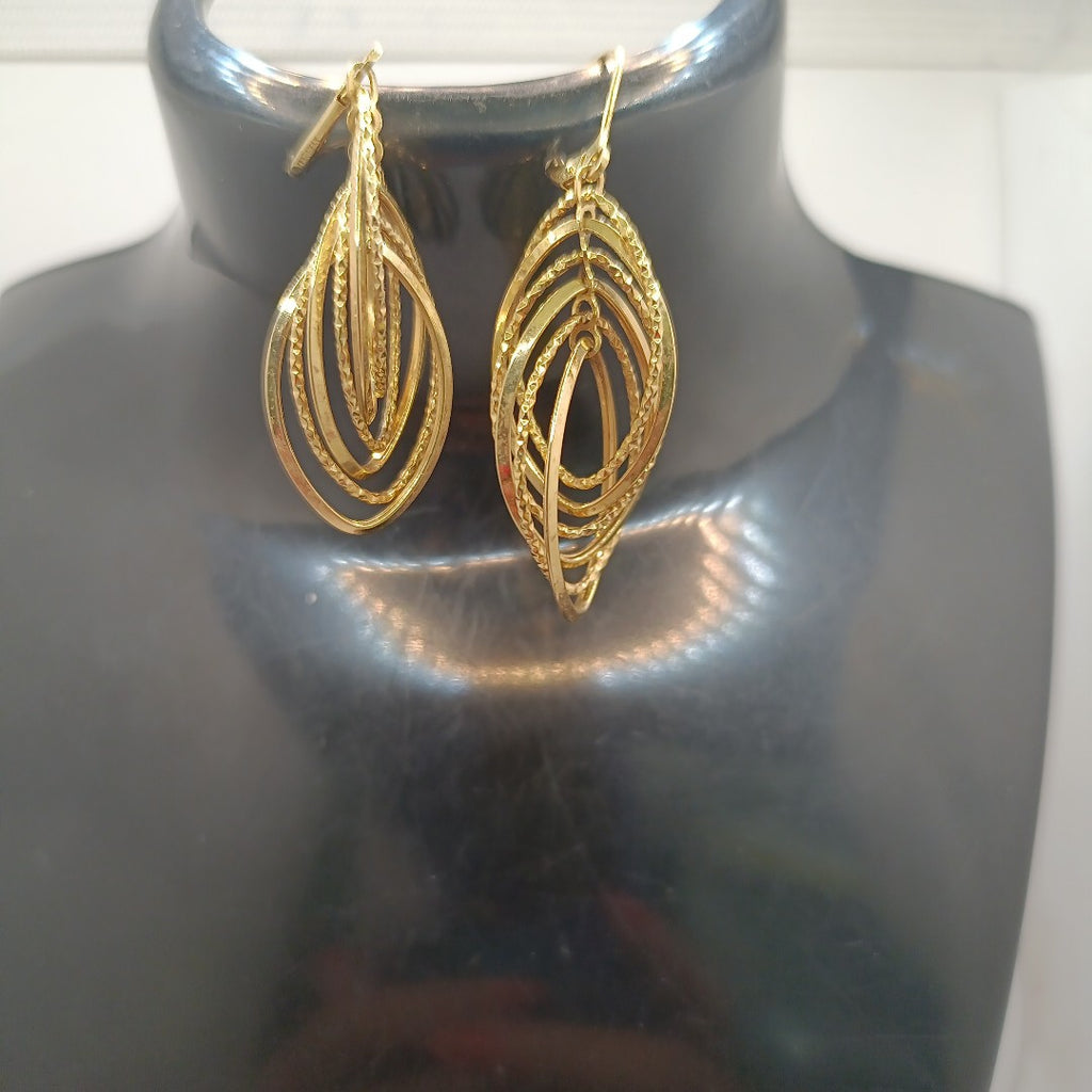 ARETES PAR ORO 14 K 2.6 GRMS (SEMINUEVO)